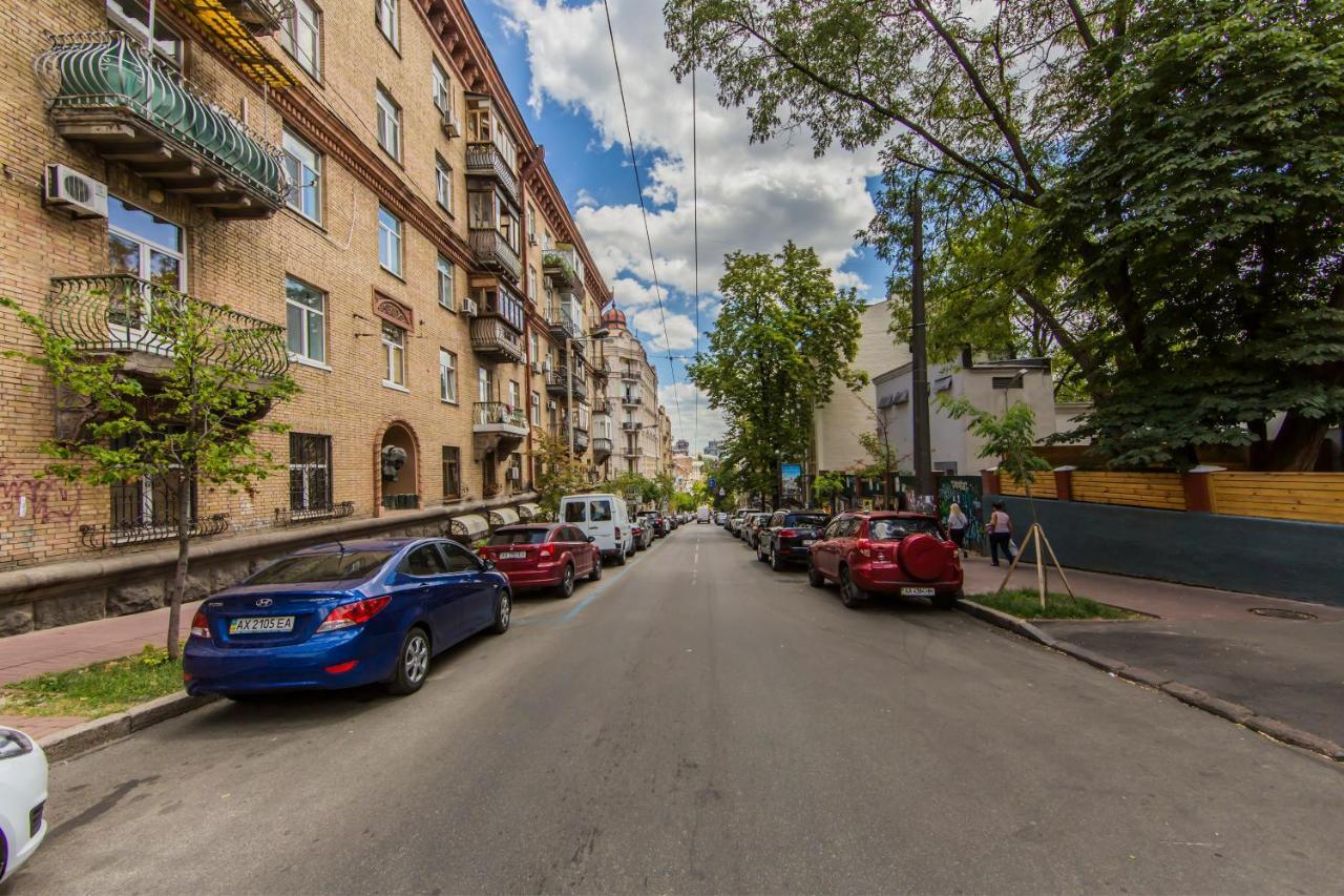 2Х-Кімнатна Квартира На Майдані Незалежності Kiev Esterno foto